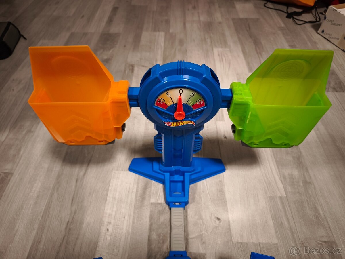 Hot Wheels dráha váhy - 2