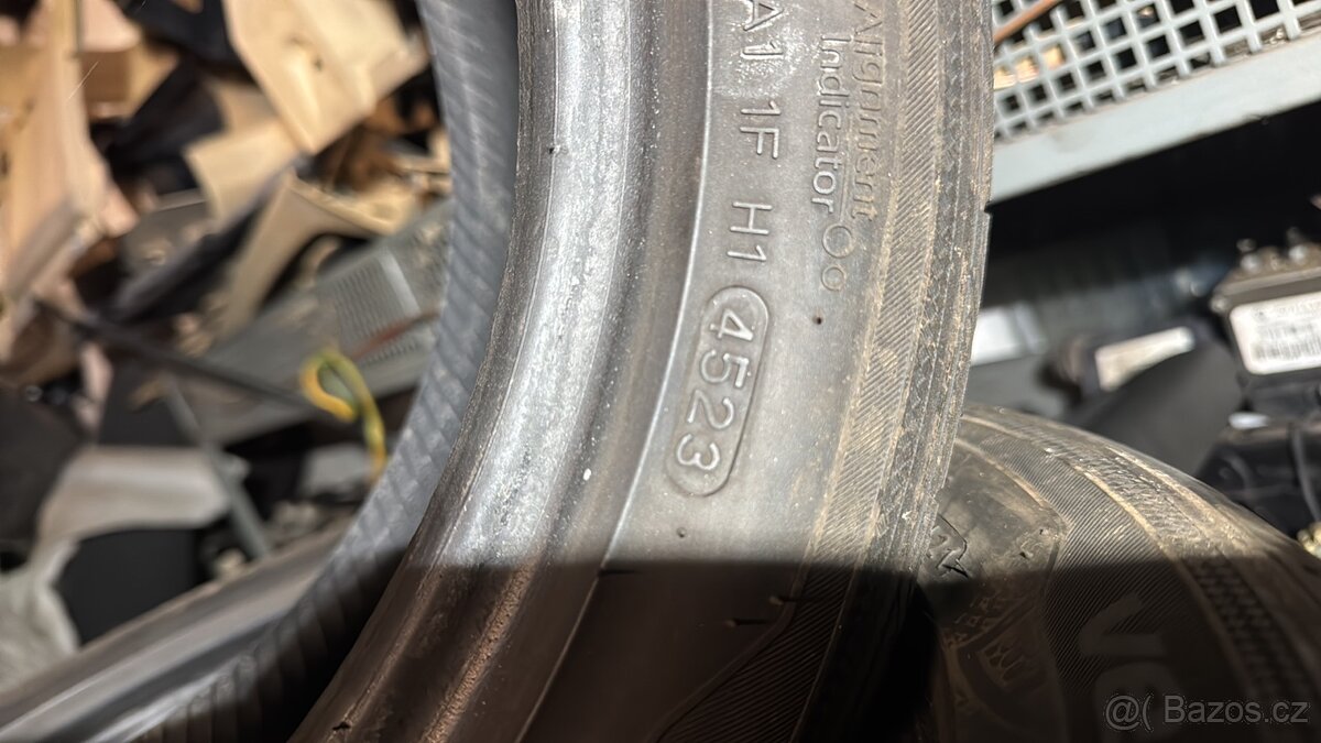 195/50r15 82v - 2