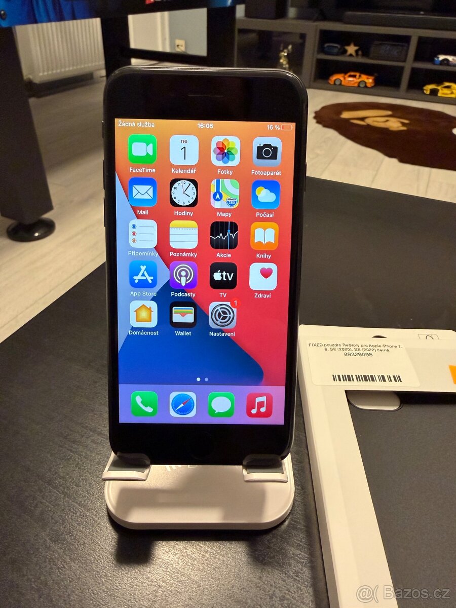 IPhone 8 64GB + pouzdro FIXED - 2
