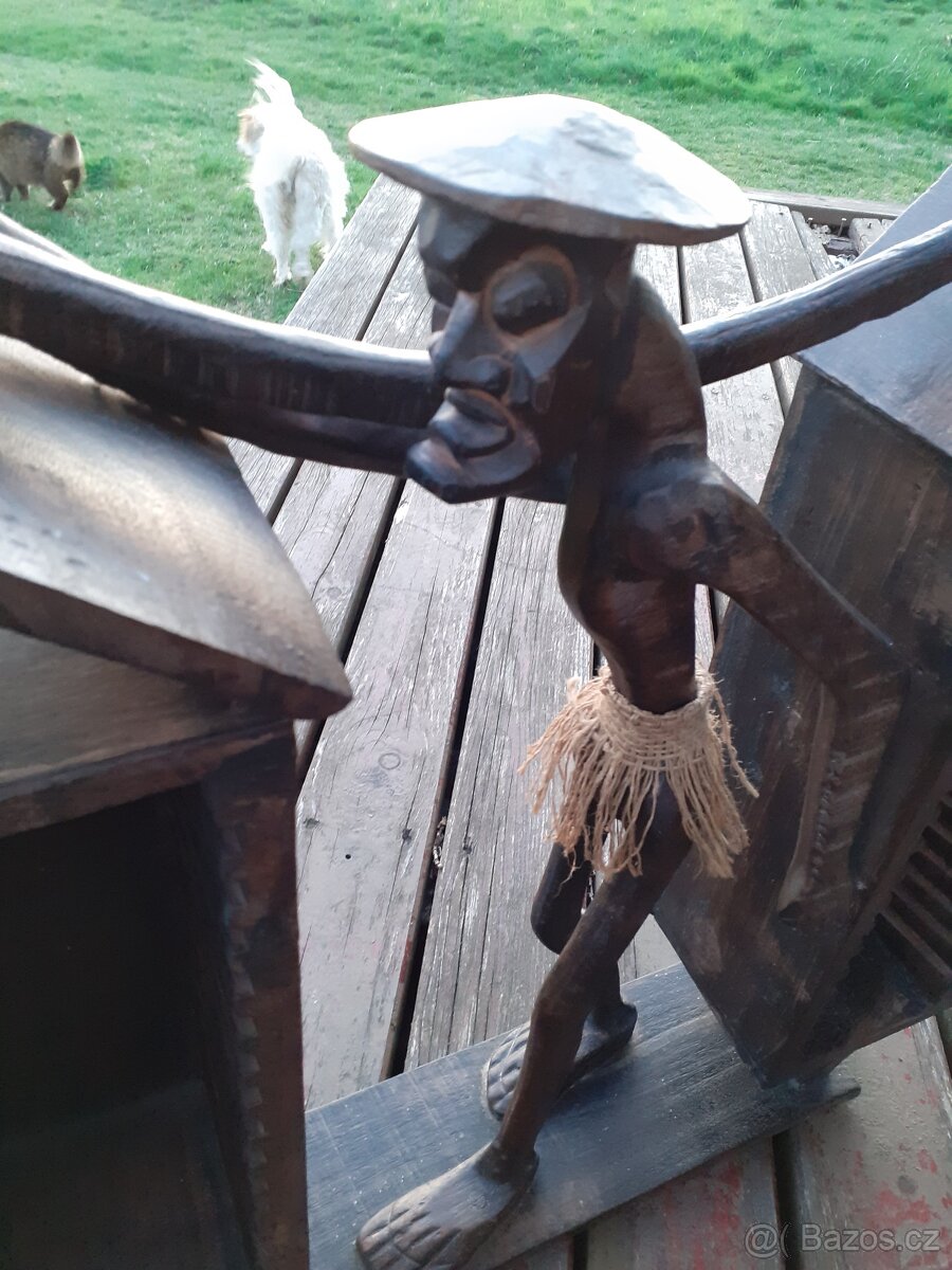 Dřevěný stojan na CD - 2