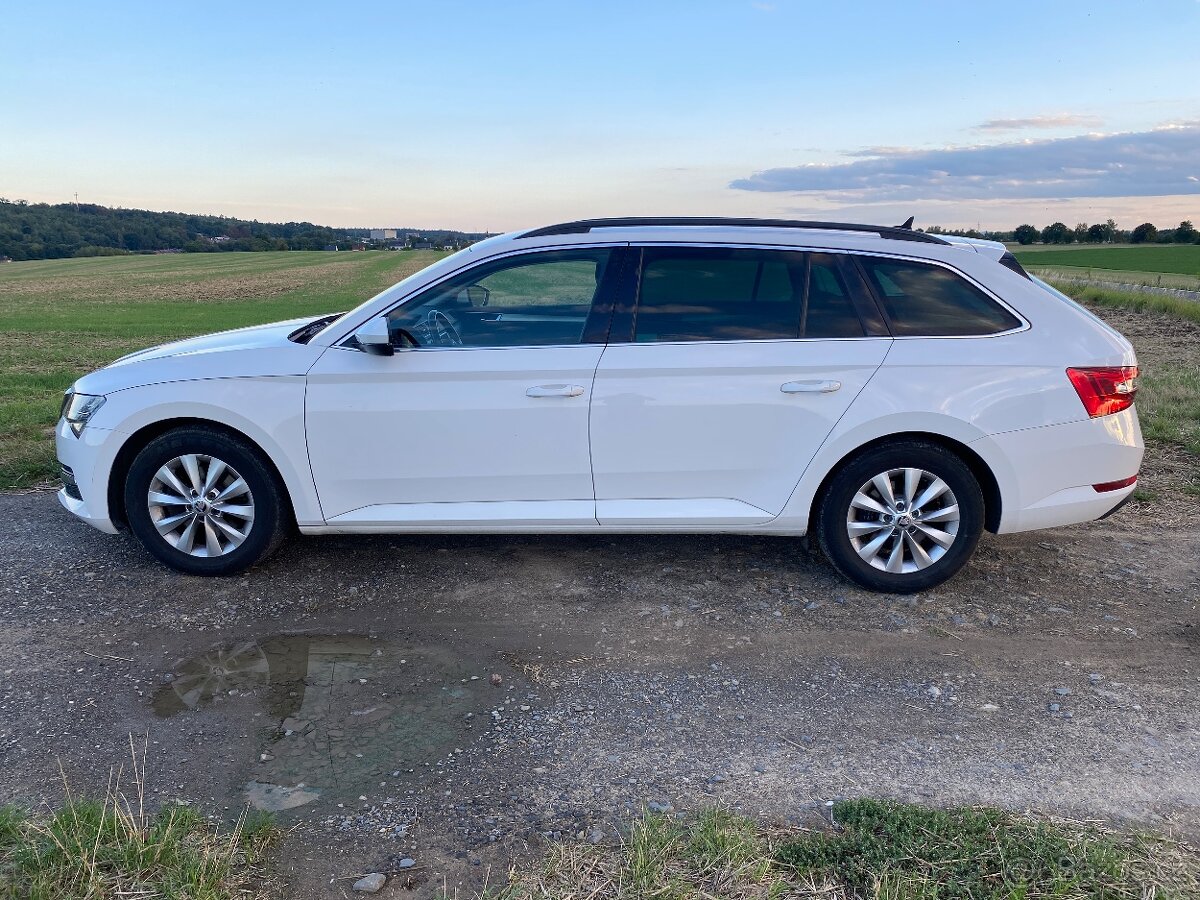 Škoda Superb 2,0 TDI 110 kw Ambition Combi - 2