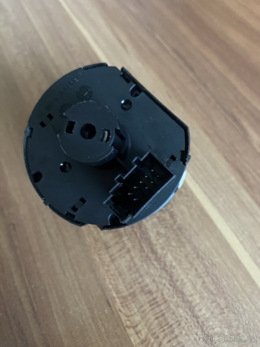 spinac svetel vw skoda 3V0941431 - 2