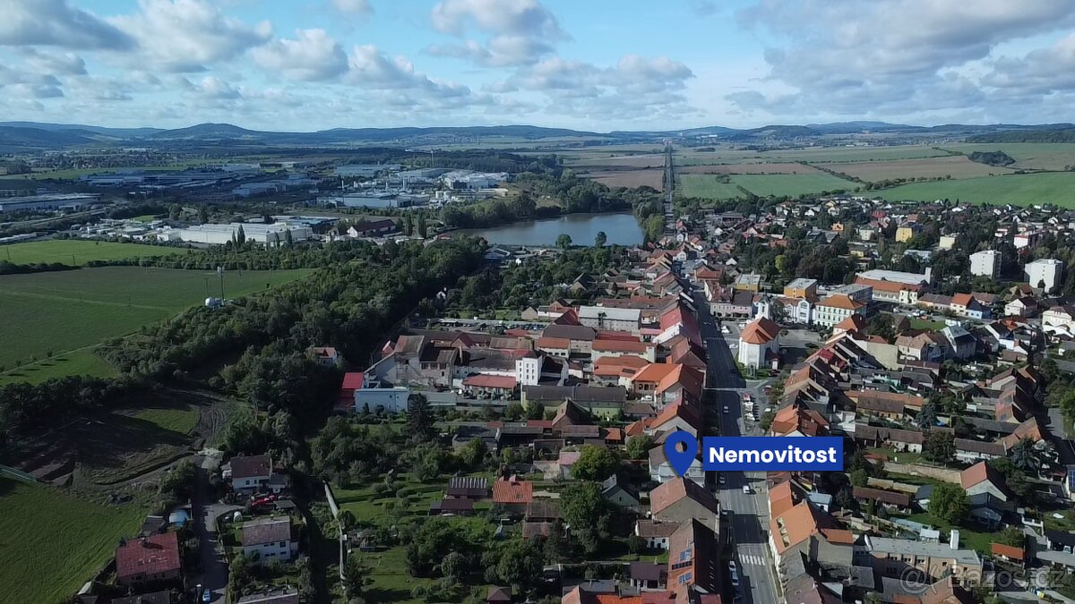 Dům se 3 byty, velký pozemek, Žebrák - 2