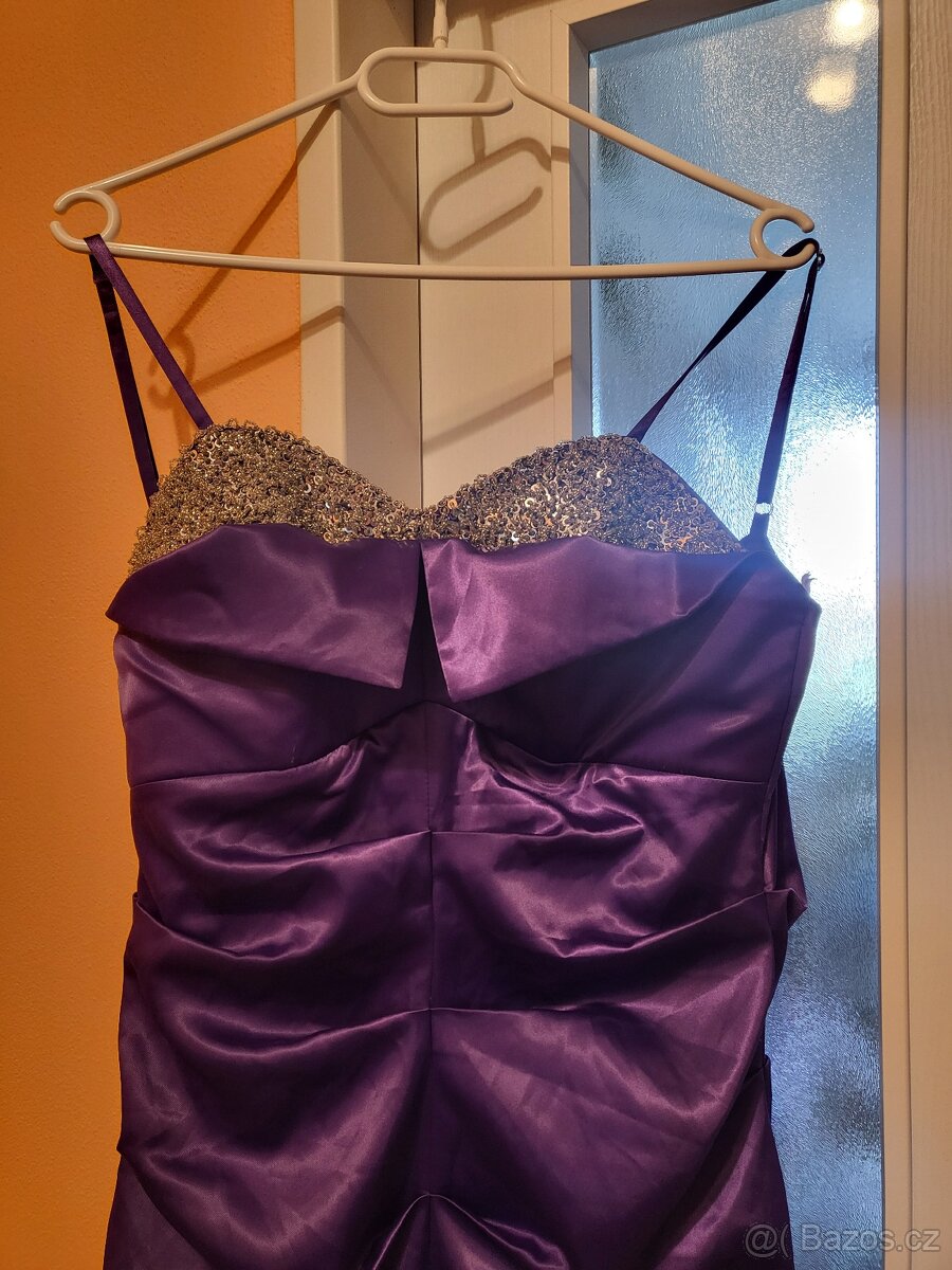 Fialové plesové šaty - 2