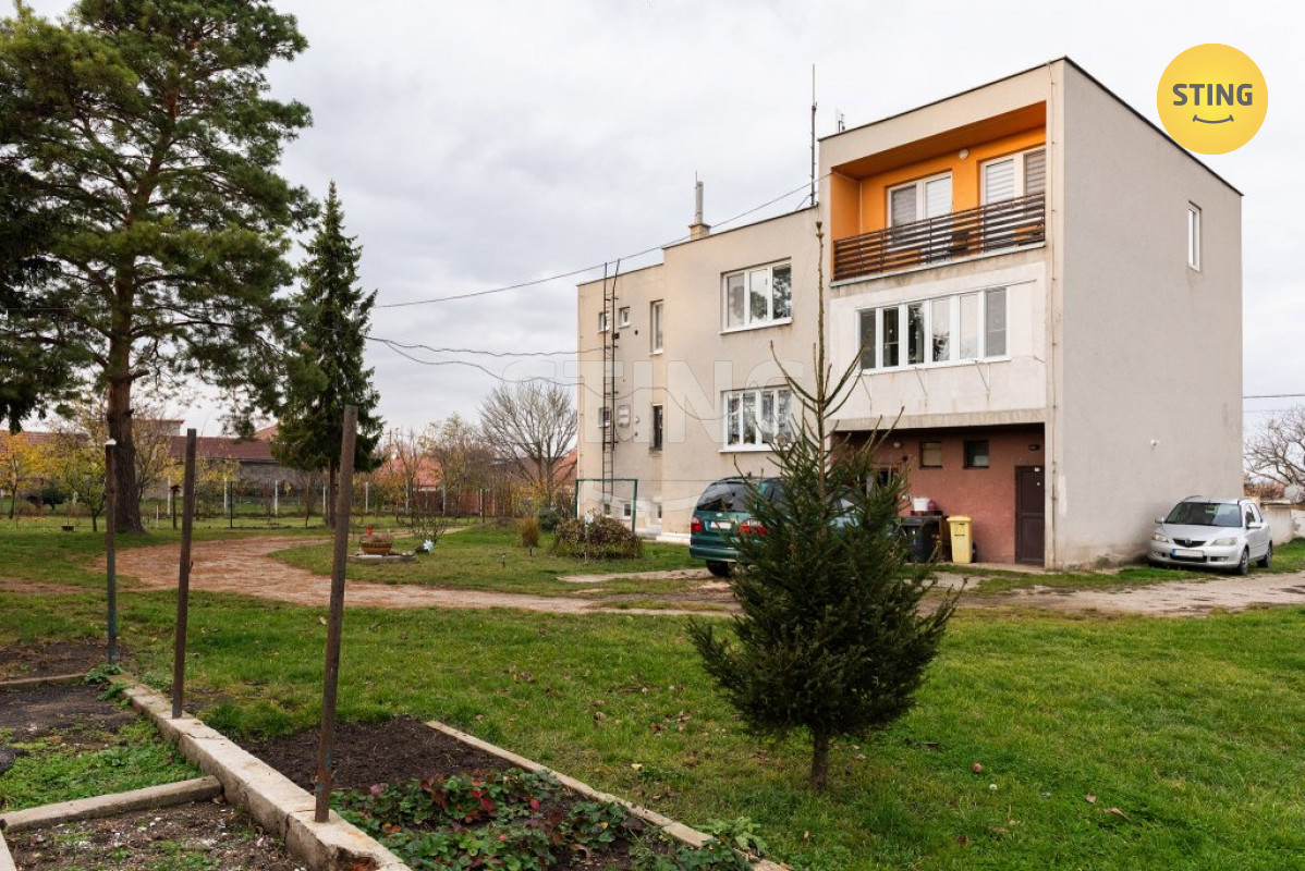 Prodej bytu 3+1, 90 m² – Suchohrdly u Miroslavi, 133935 - 2