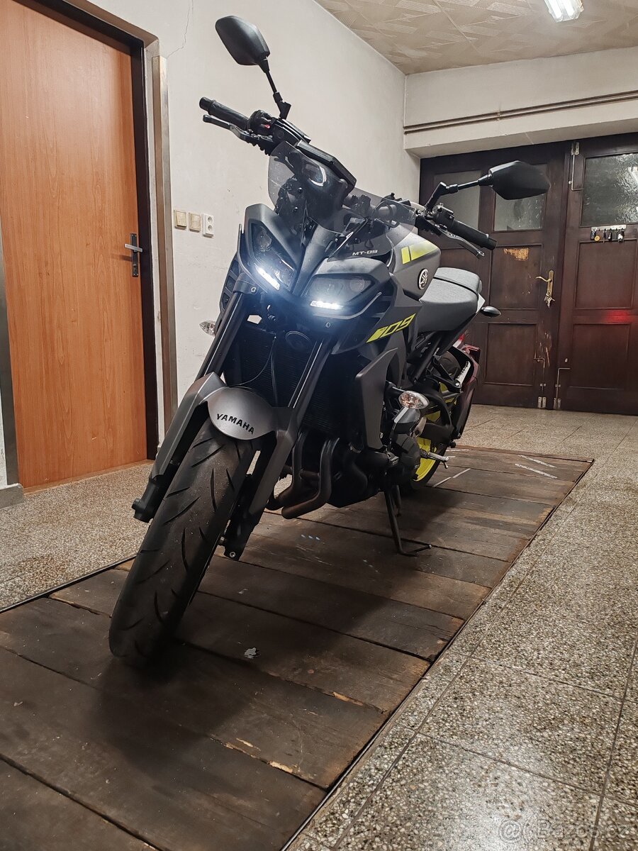Yamaha MT09 MT-09 2018 ABS Akrapovic - 2