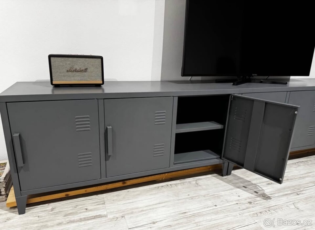 Kovový TV stolek - 2