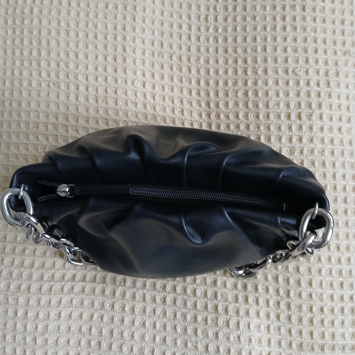 Černá kabelka - 2