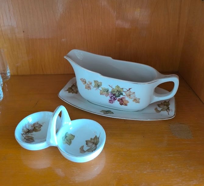 Stará porcelánová jídelní sada zn.Epiag Stern - 2