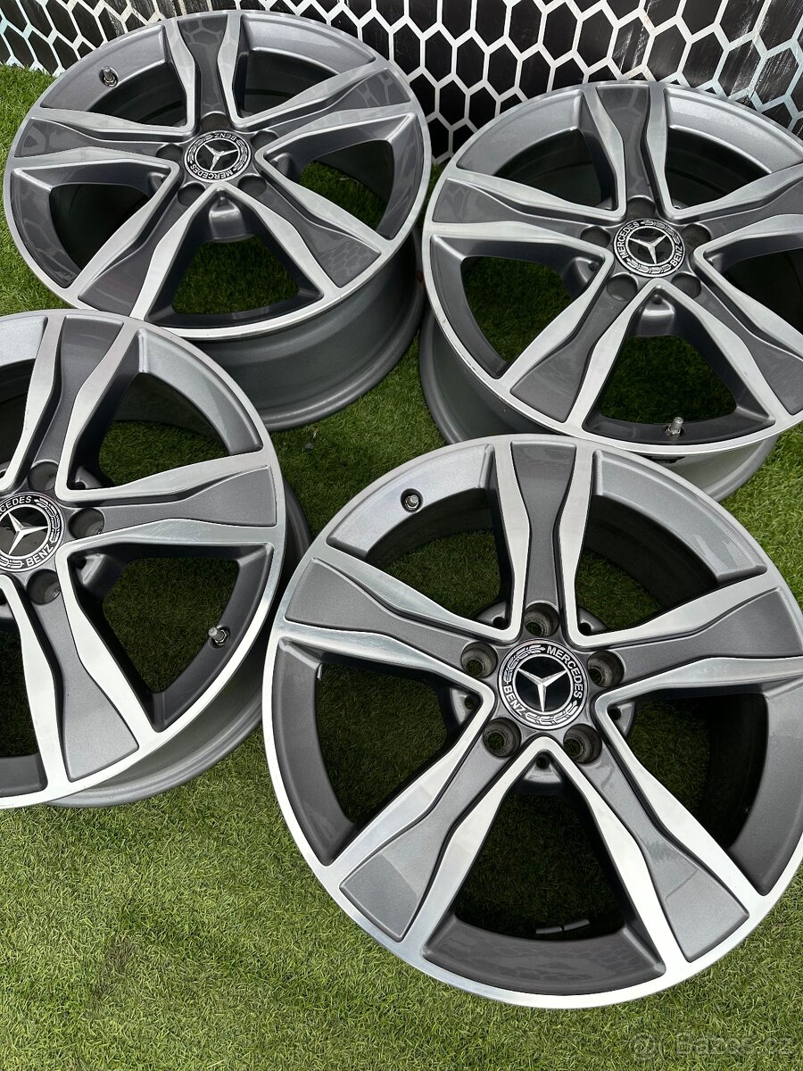 Mercedes C-Class W205 - ORIGINÁLNÍ SADA DISKŮ - 2