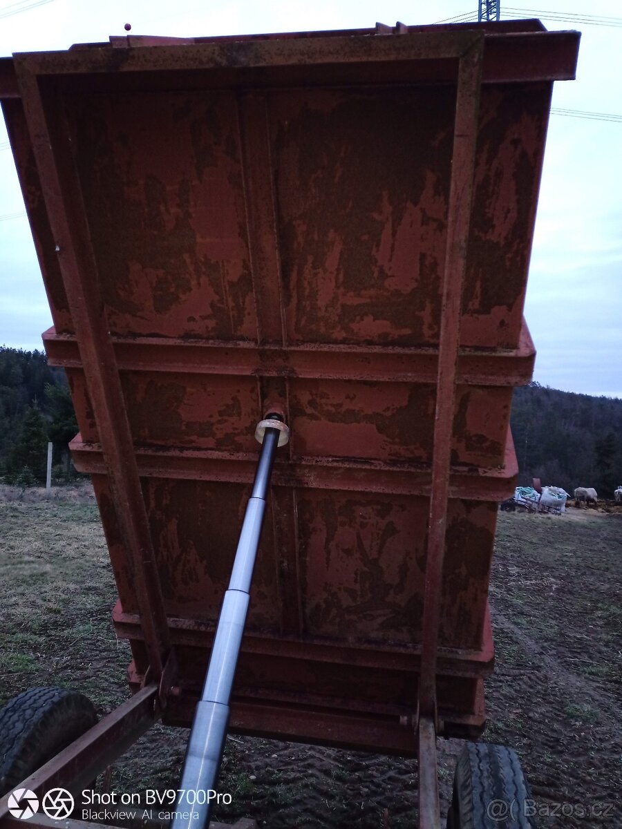 Sklápěcí kára - 2