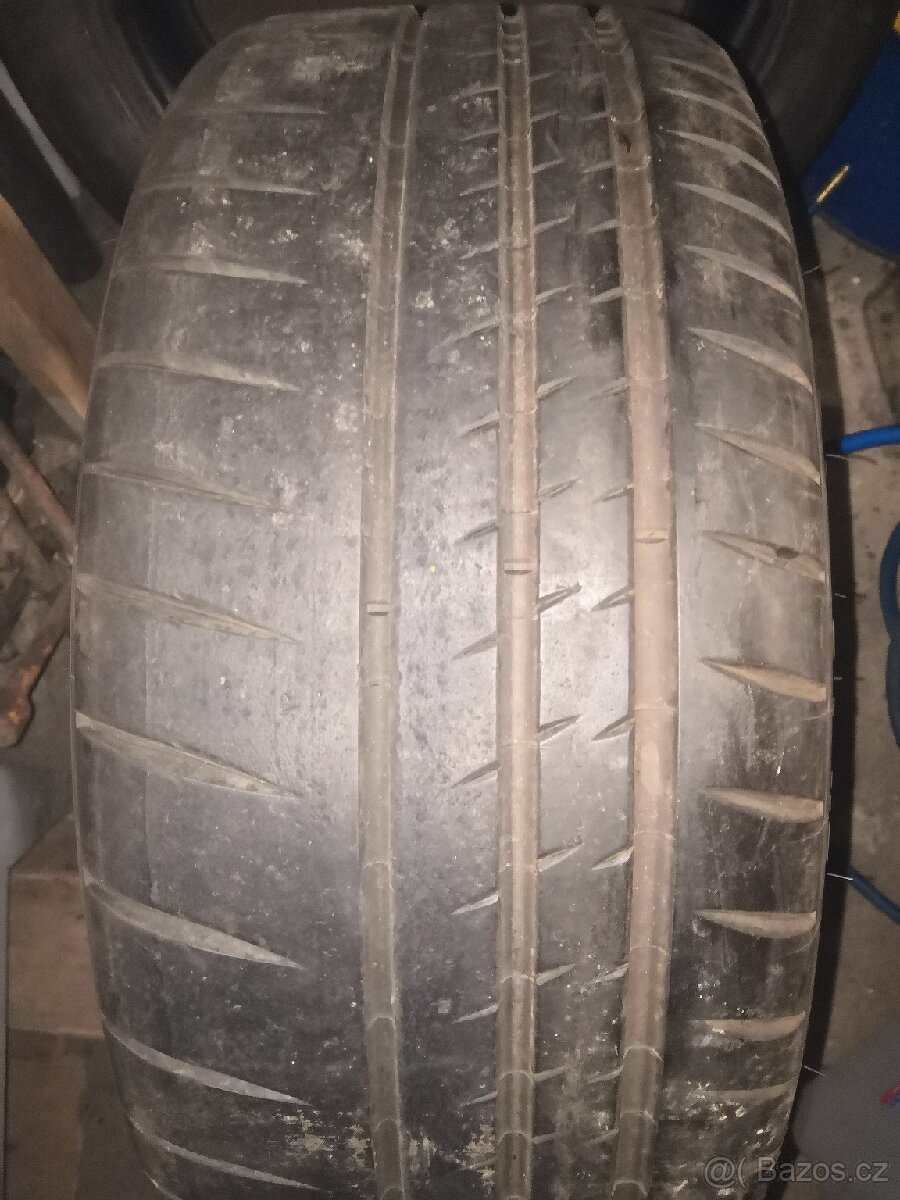 Michelin 215 45 17 - 2