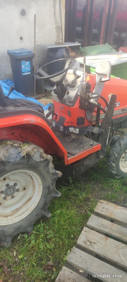 Kubota aste A15 s čelním nakladačem - 2