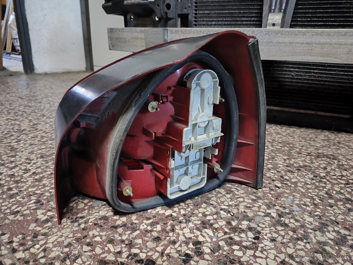 Zadní světlo levé Audi A3 8l 96-99 - 2