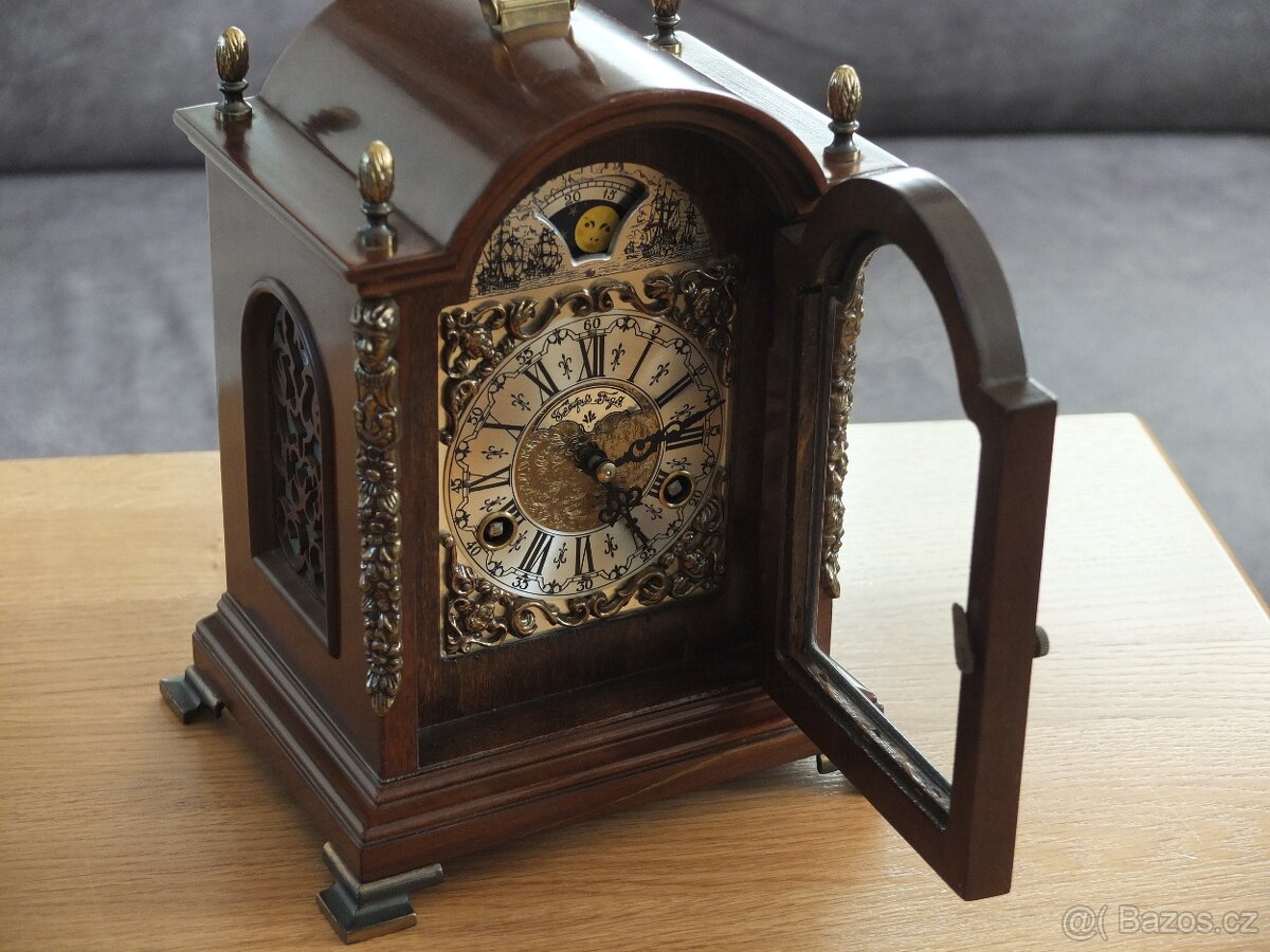 HODINY ZÁNSKÉ PŮLKY FÁZE MĚSÍCE TOP STAV - 2