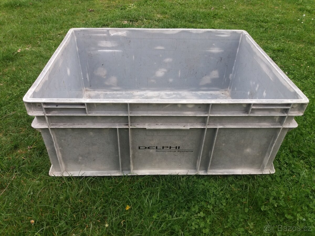 Plastová bedna velká. - 2