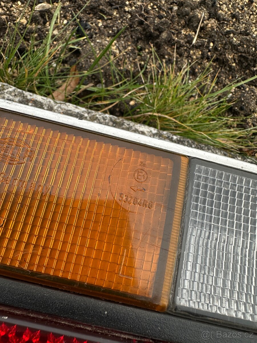 Audi 100 C2 - zadní světla - Hella - 2