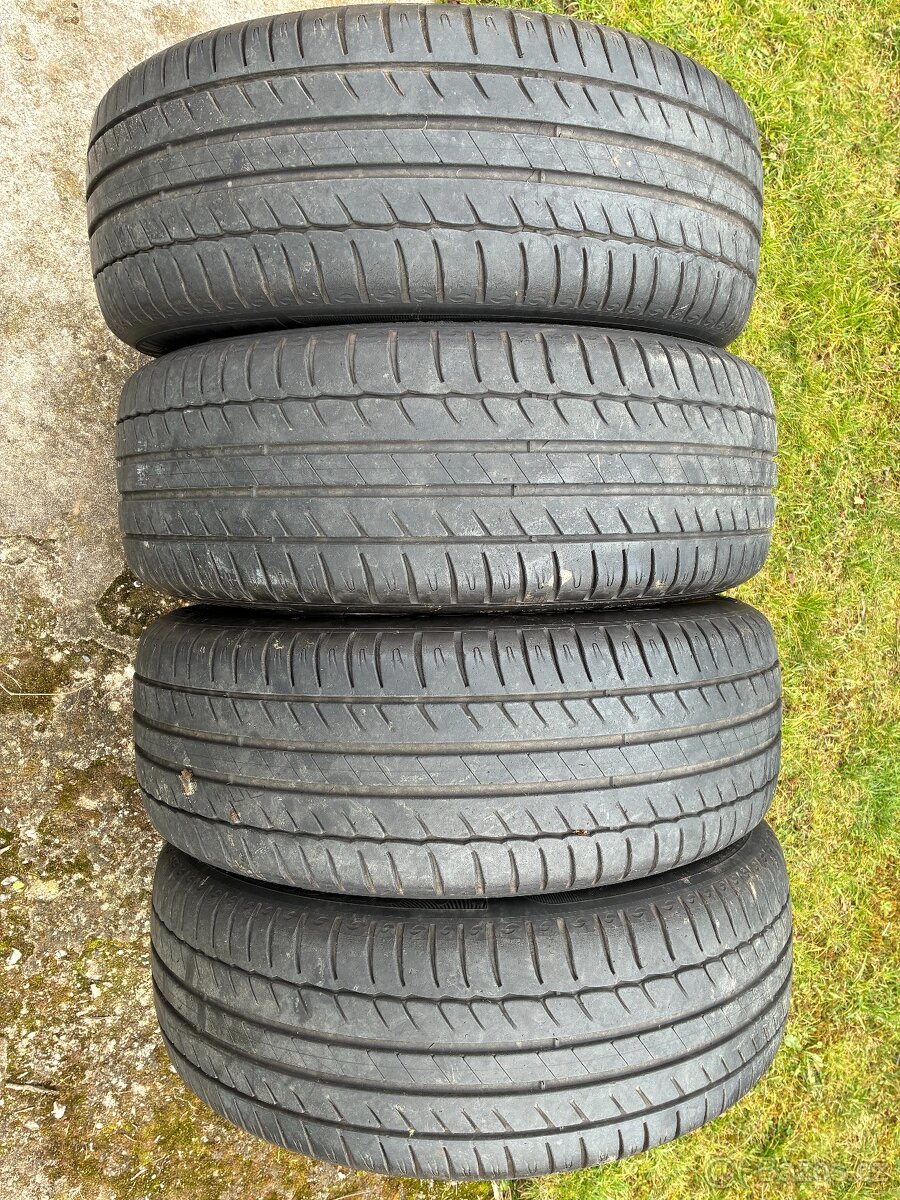 Michelin Primacy HP 215/55 R16 - 2