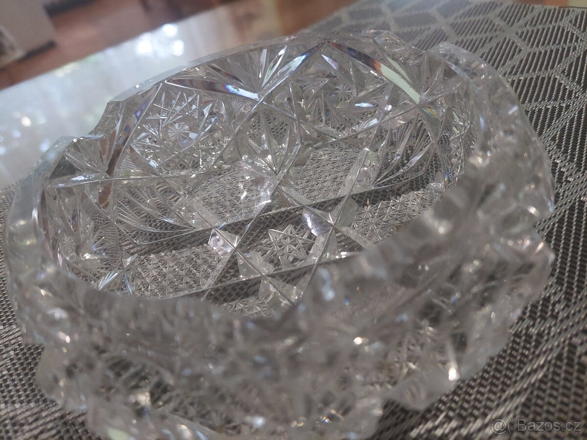 Popelník - křišťál - 2