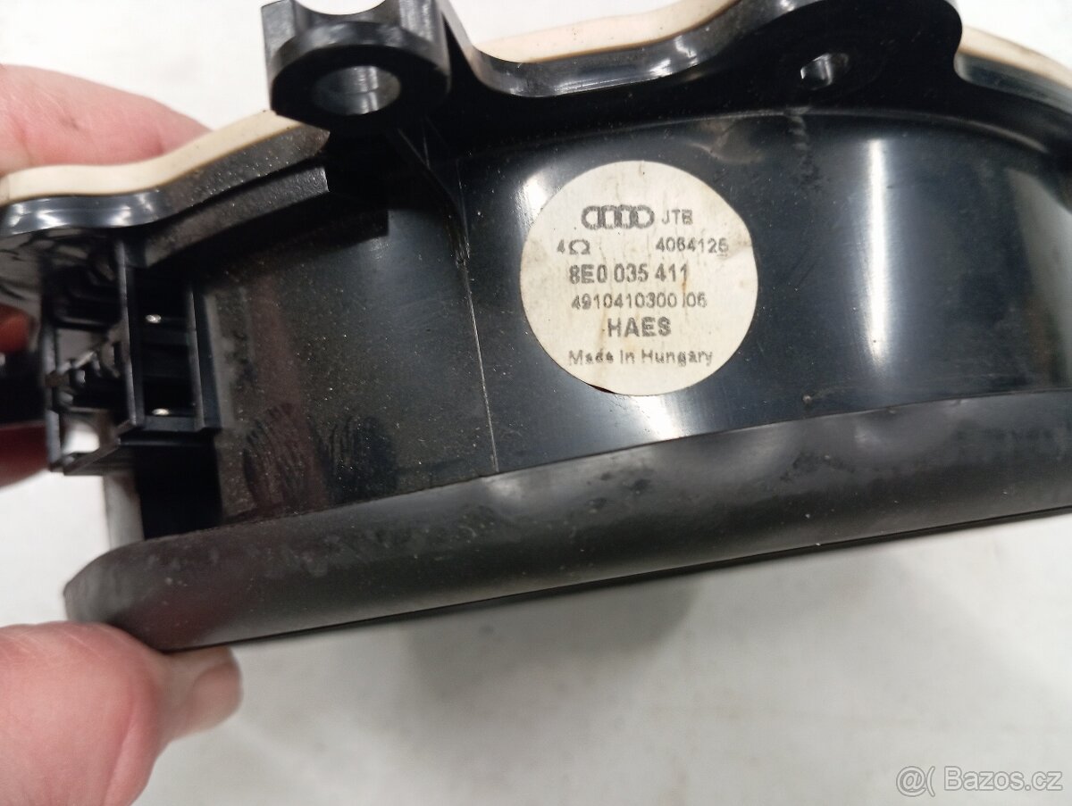 Přední reproduktor na AUDI A4B6 - 2