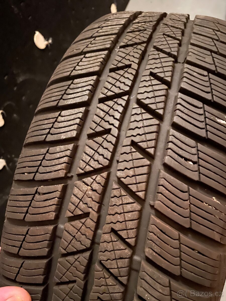 Zimní pneu na kolech - 2