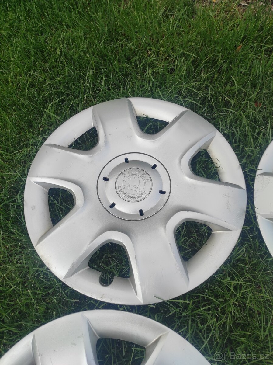 Sada 4 kusů poklic Škoda (15") - 2