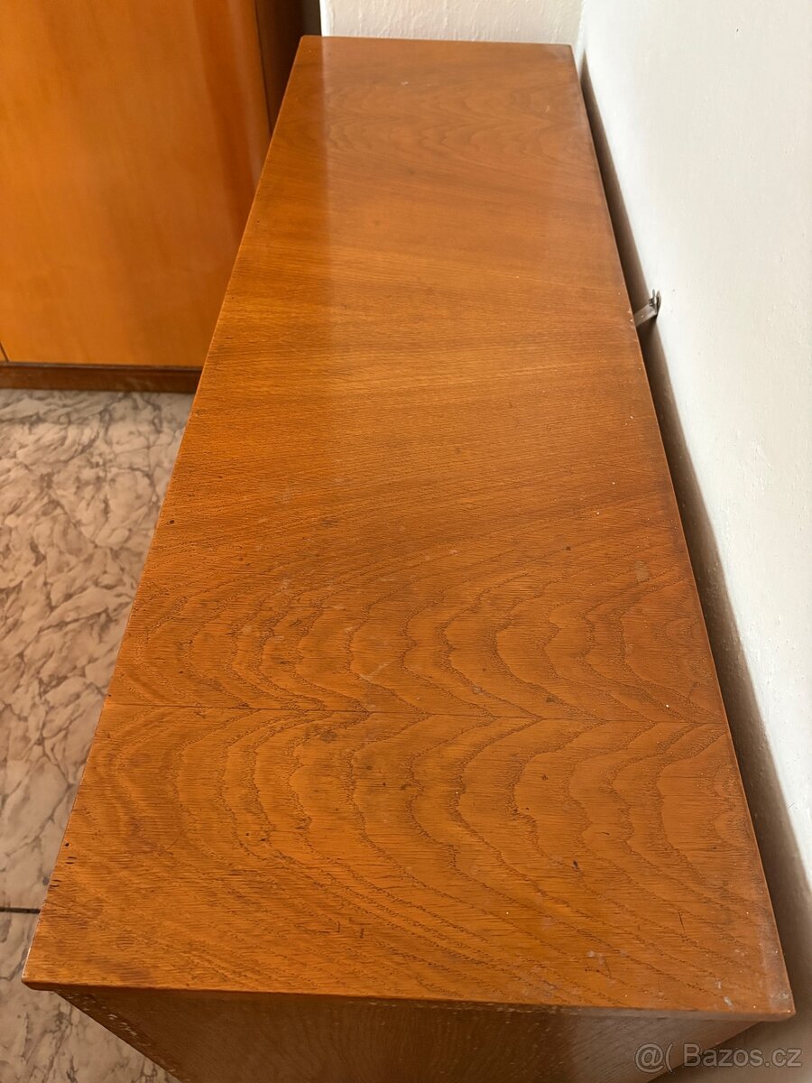 Skříňka dýha retro - 2