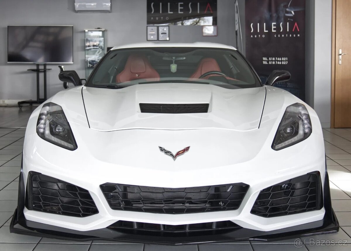 Chevrolet Corvette - 2