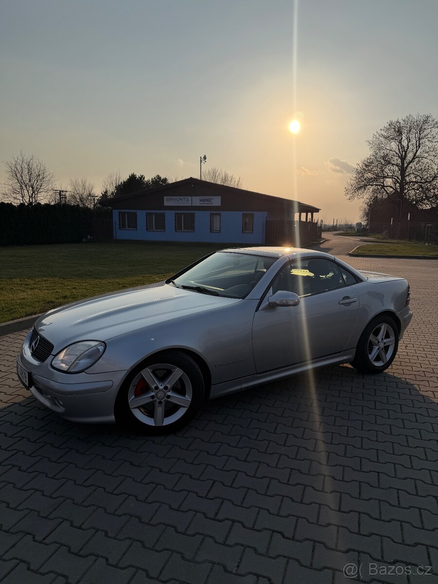Mercedes Benz SLK320 - 2