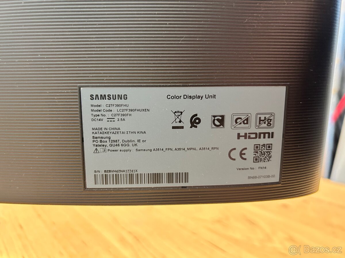 LCD 27” display Samsung - 2