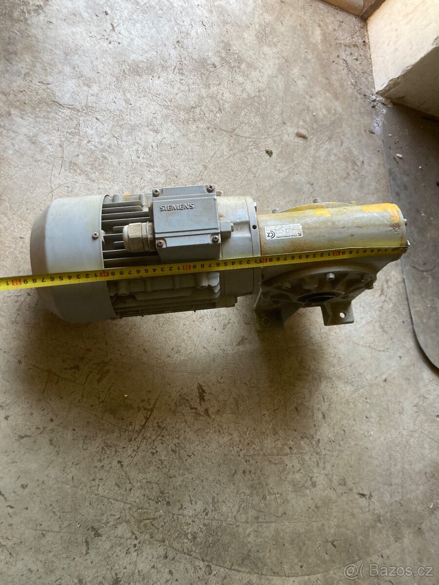 Elektromotor s převodovkou - 2
