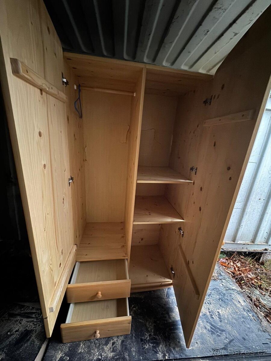 Prodám nábytek z masivu - 2