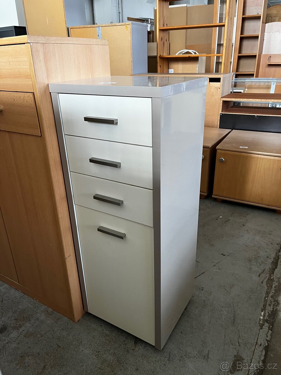 Skříňka - 2