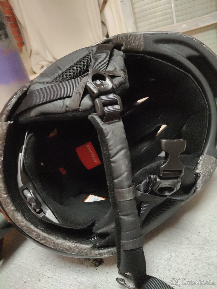 Lyžařská helma - 2