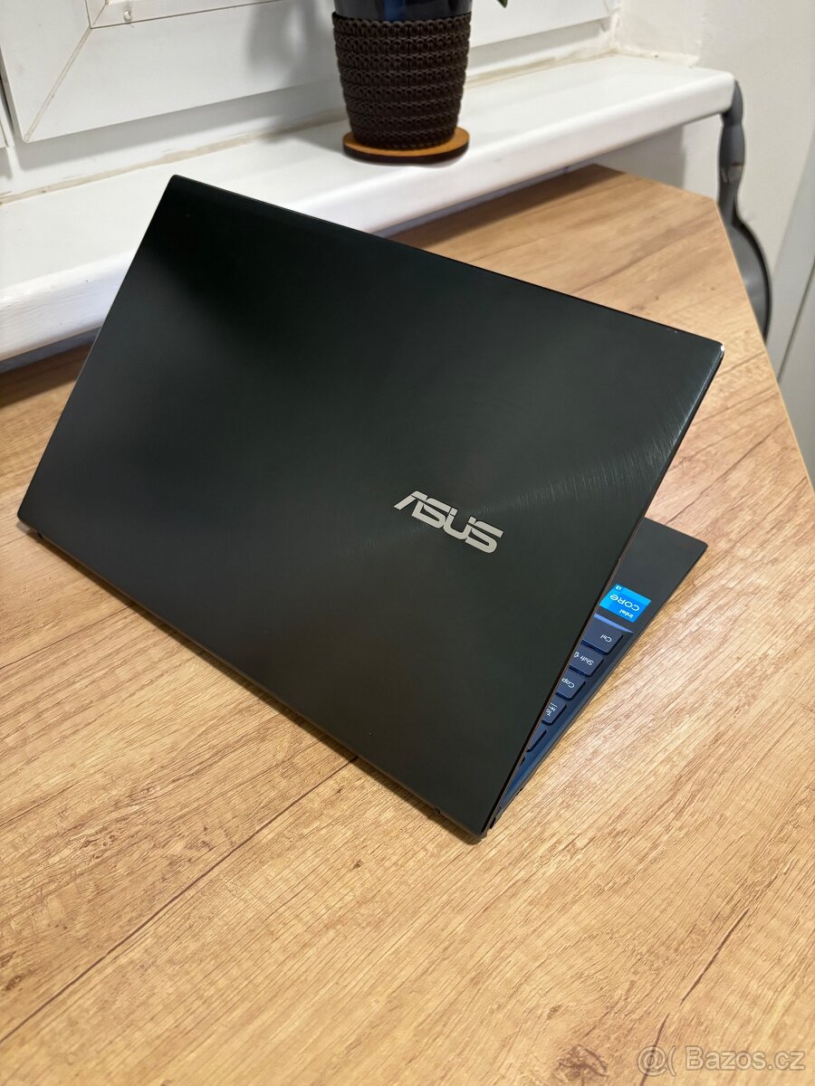 Notebook Asus Zenbook 13 - 2