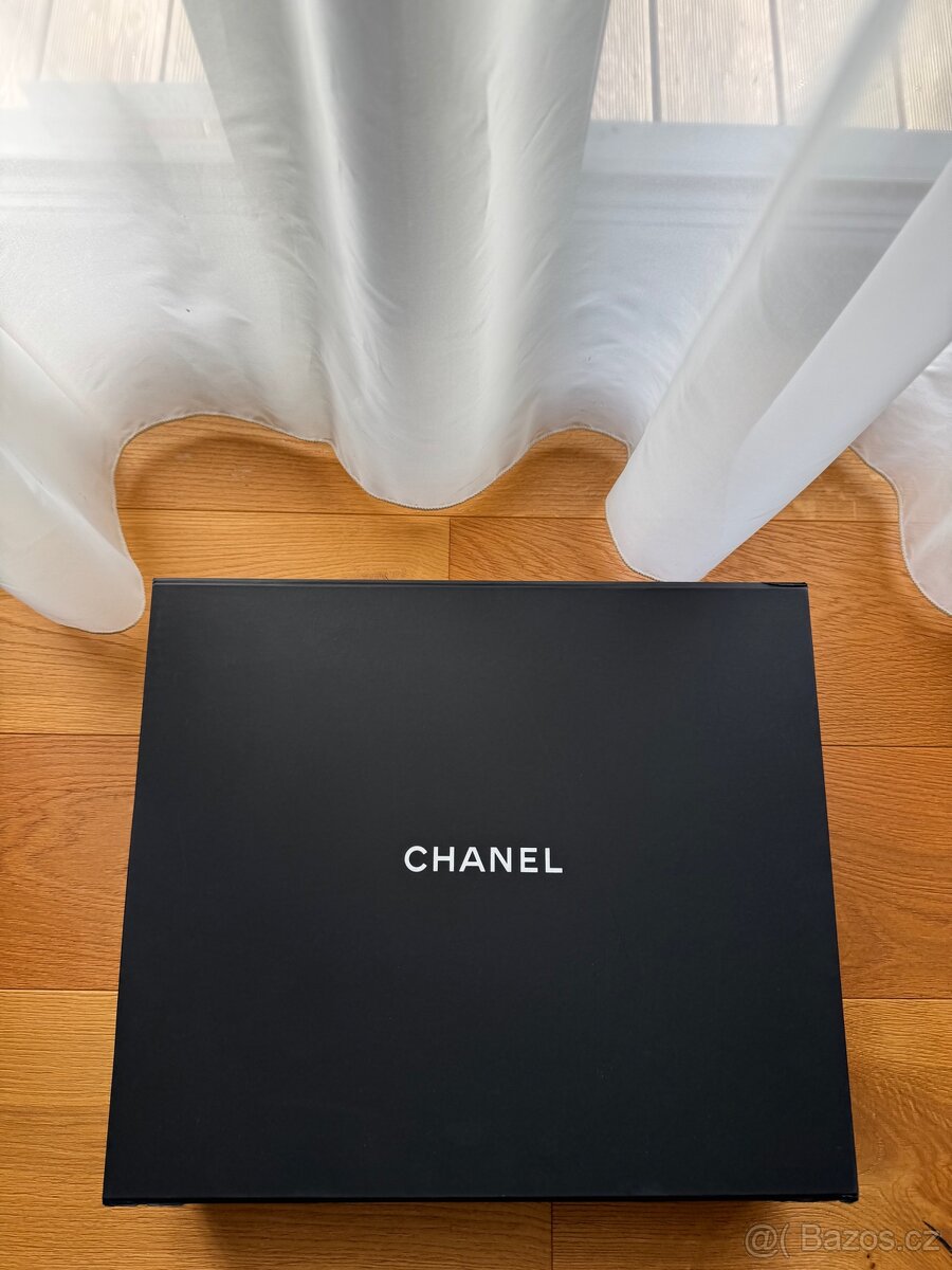 Chanel krabice a dustbag. - 2