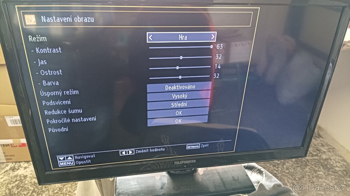 Tv TELEFUNKEN model T 24 TX 189 LP s dálkovým ovladačem. - 2