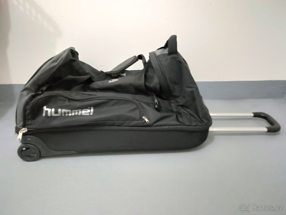 Prodáme sportovní tašku značky Hummel - 2