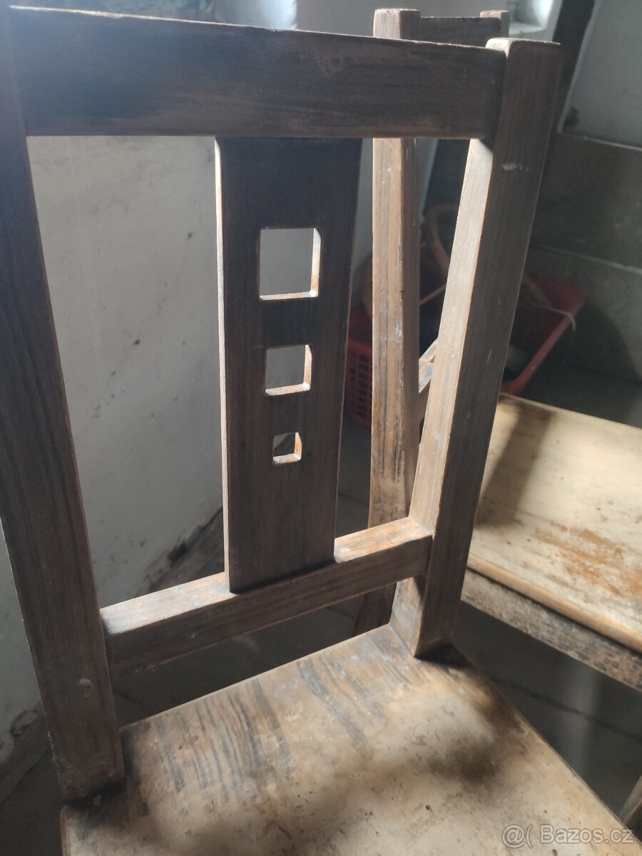 Židle a stůl k renovaci 30. léta - 2