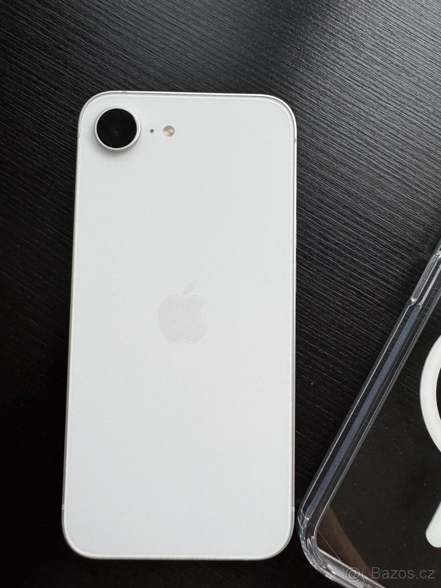 Iphone 16e 128 GB v záruce - 2