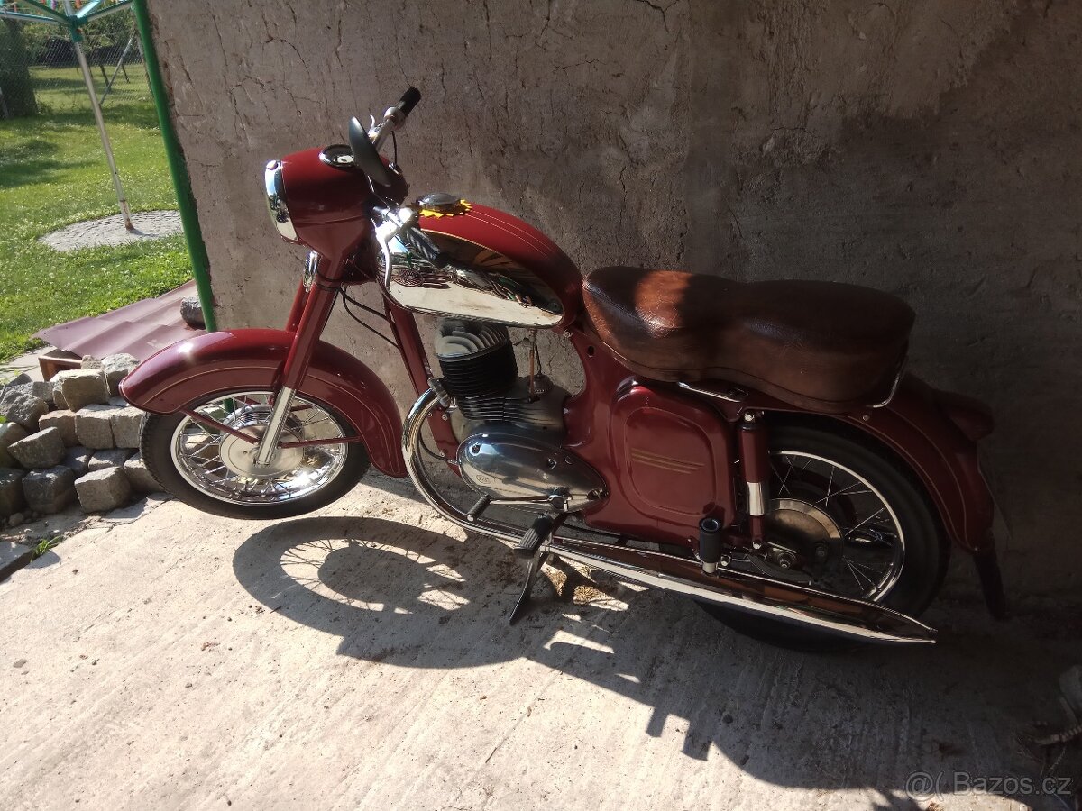 Jawa 250 kyvačka - 2