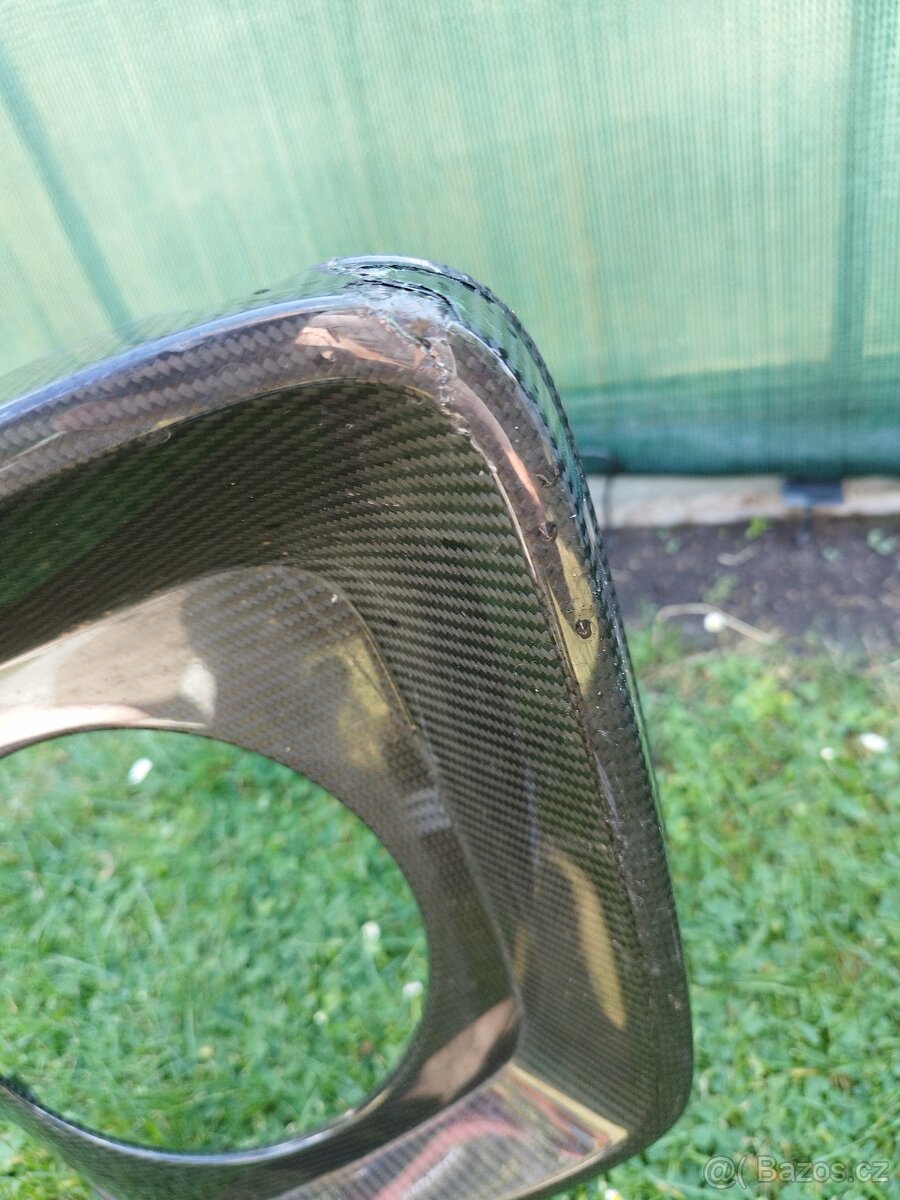 Audi R8 Spyder rámeček spoiler difuzor - 2