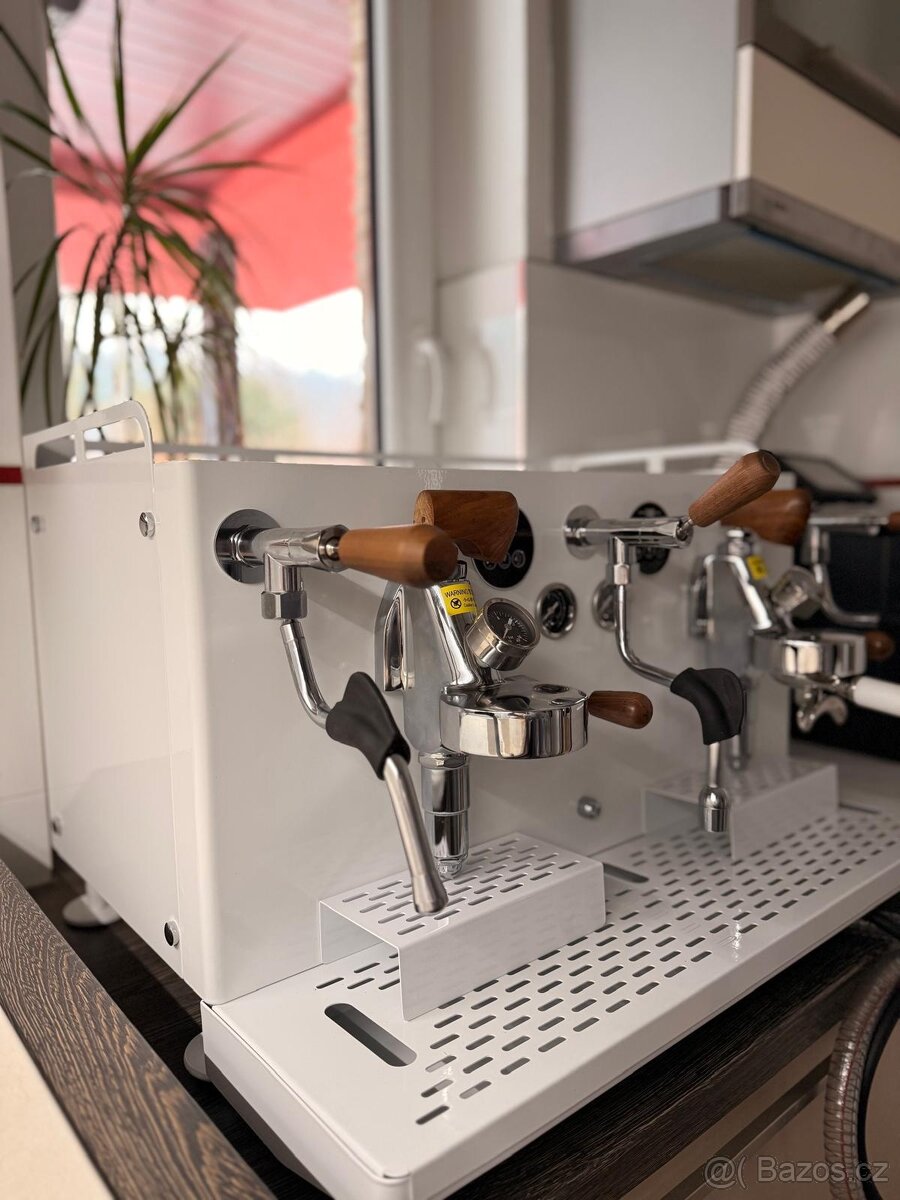 Profesionální Italský Kávovar - 2