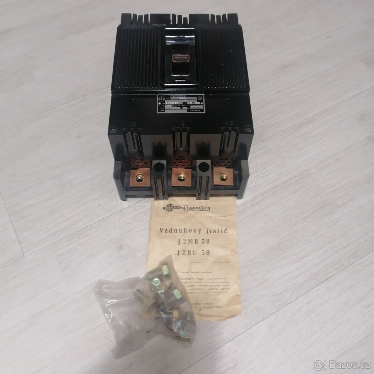 Třífázový jistič - 2