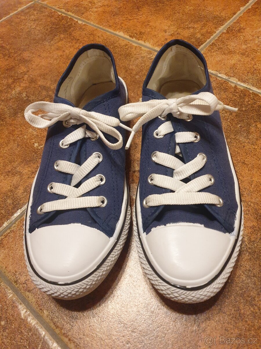 Modré plátěné tenisky Distanc vel.39. - 2