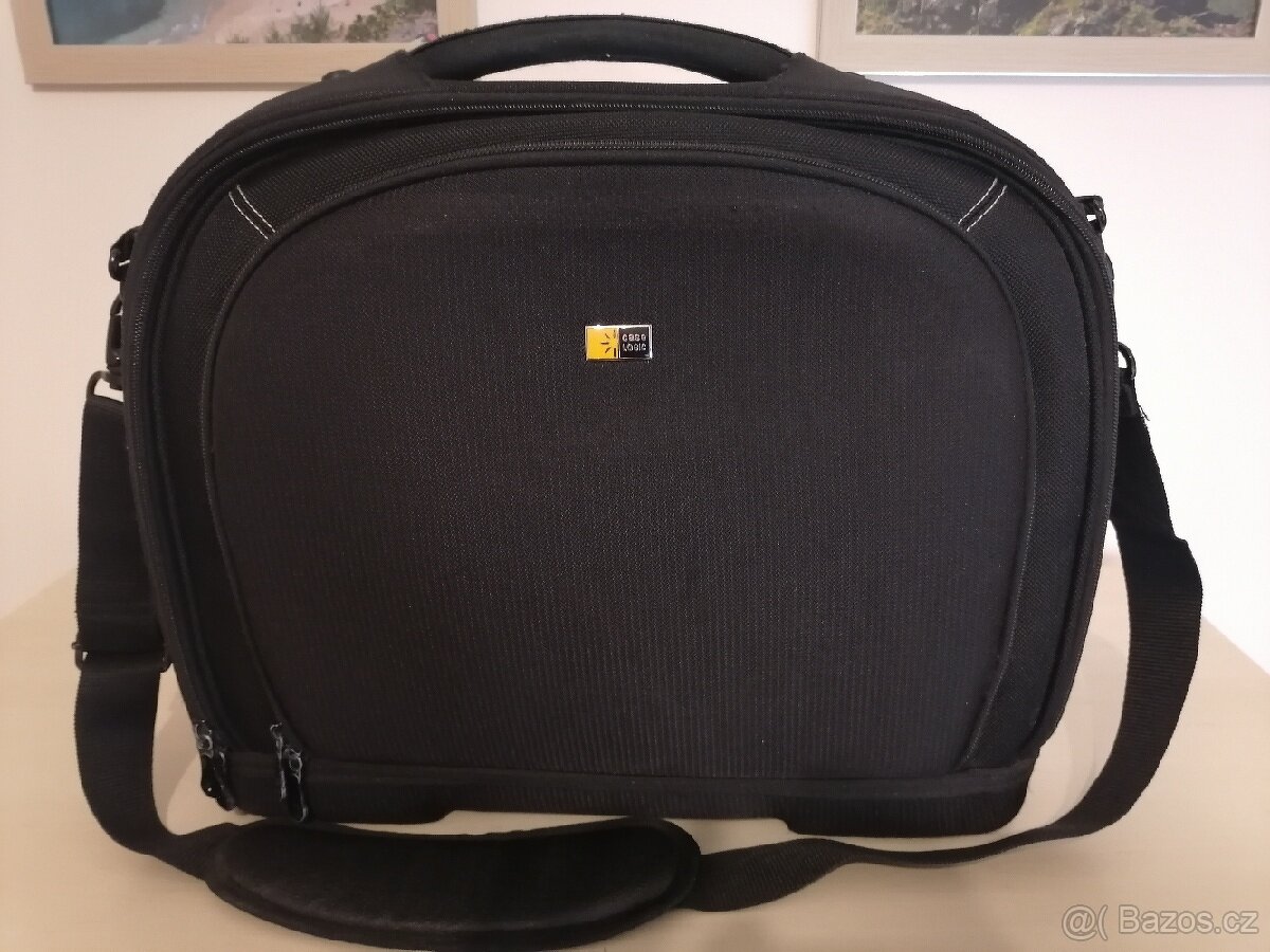 Case Logic Skořepinová brašna na notebook 17"
- 2