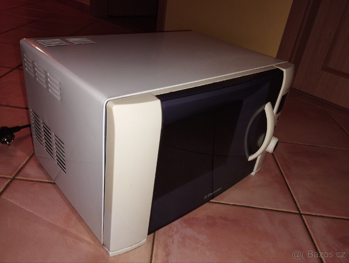 Mikrovlnná trouba EMS 2840 - 2