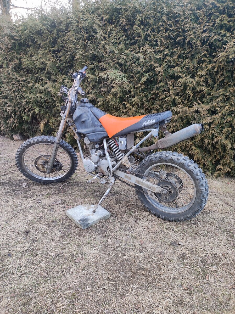 KTM 125 - 2