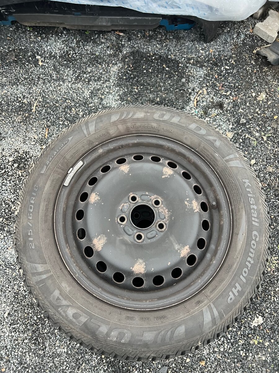 Ford zimni kola 215/60/16 mk5 - 2