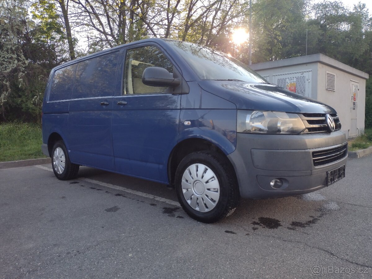 Volkswagen Transporter T5 2.0TDI - 2